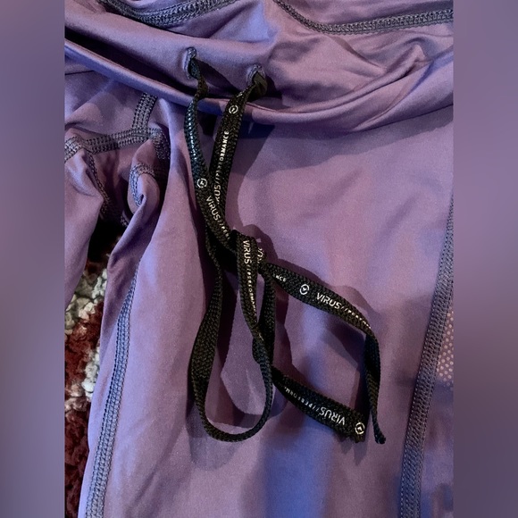 𝅺VIRUS CROPPED ACTIVE WEAR WOMEN'S LEGGINGS - Picture 5 of 7